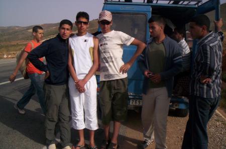 imad et drari sur la rue de sahili